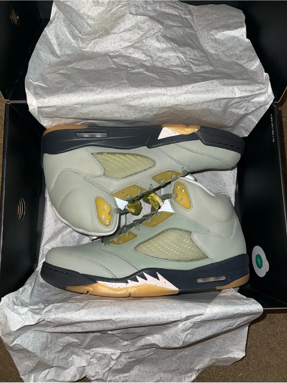 Jordan• 5 Retro in Jade Horizon, Desert Sand